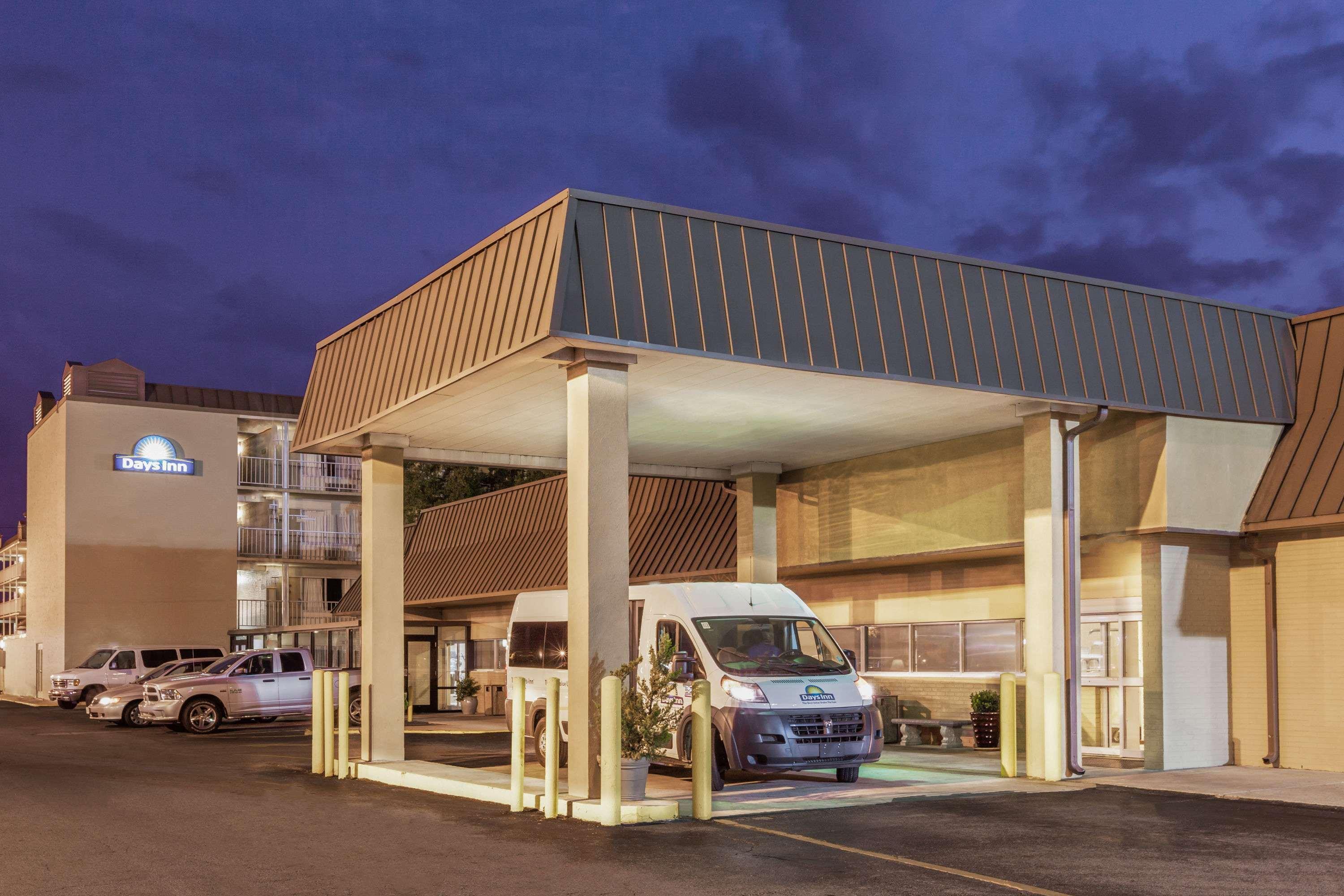 Days Inn By Wyndham New Orleans Airport Kenner Exterior photo